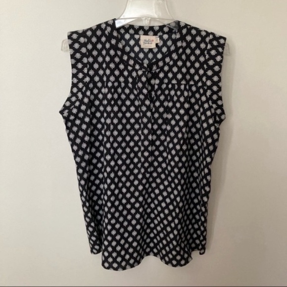 Mata Traders Tops - Mata Traders Sleeveless Blouse
